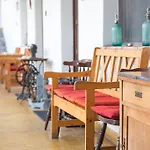 Eden Panzio Bed and Breakfast Έγκερ