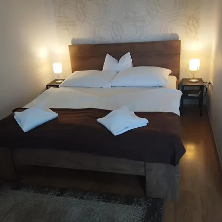 فندق مبيت وإفطار Eden Panzio