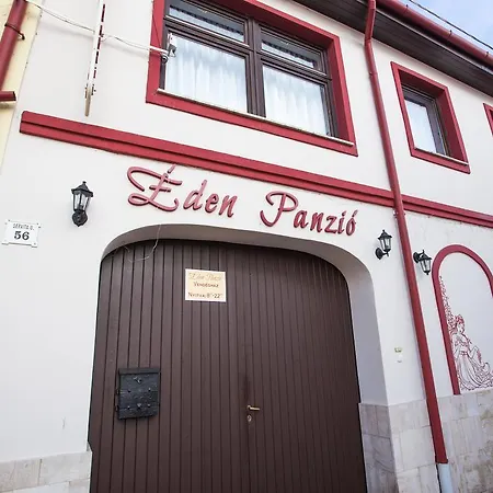 فندق مبيت وإفطار Eden Panzio 4*