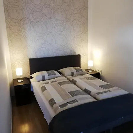 فندق مبيت وإفطار Eden Panzio