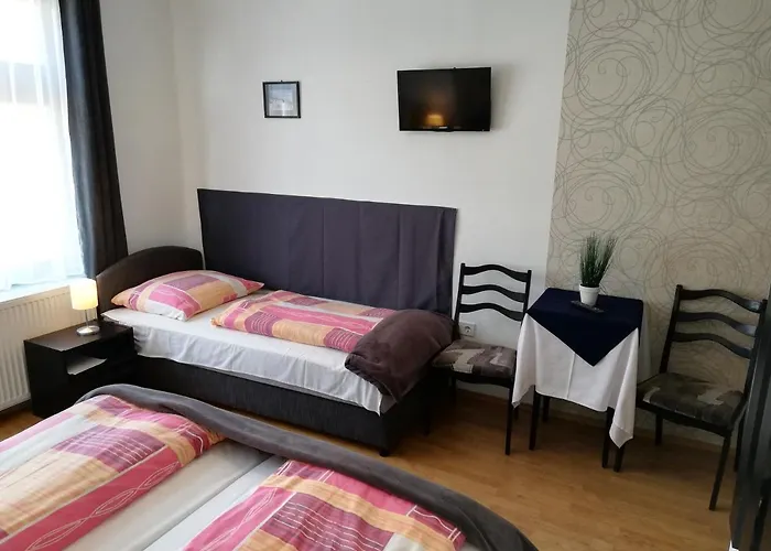 Eden Panzio B&B