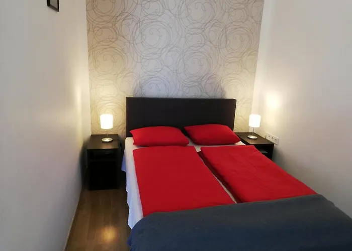 Eden Panzio B&B 에게르