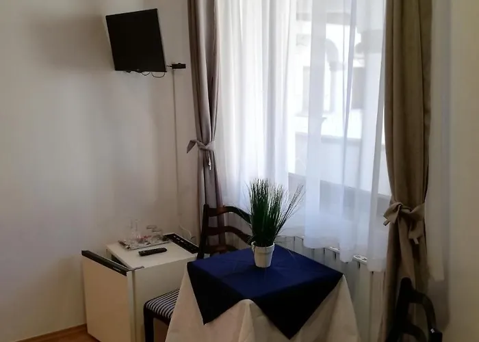B&B Eden Panzio 에게르