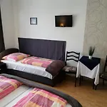 Eden Panzio Bed & Breakfast