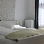 Eden Panzio 4*