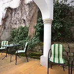 Eden Panzio Bed & Breakfast 4*