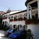 Bed & Breakfast Eden Panzio Eger