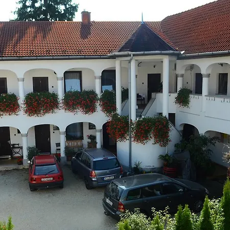 Eden Panzió 4*