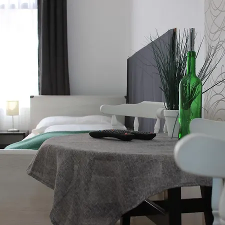 Eden Panzio Bed and Breakfast 4*
