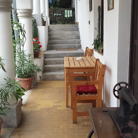 Bed and Breakfast Eden Panzio Έγκερ