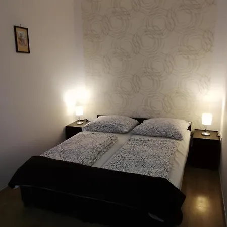 Eden Panzio 4* Έγκερ